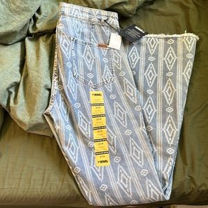 Women’s High Stretch high rise Aztec bell bottoms - 32x34